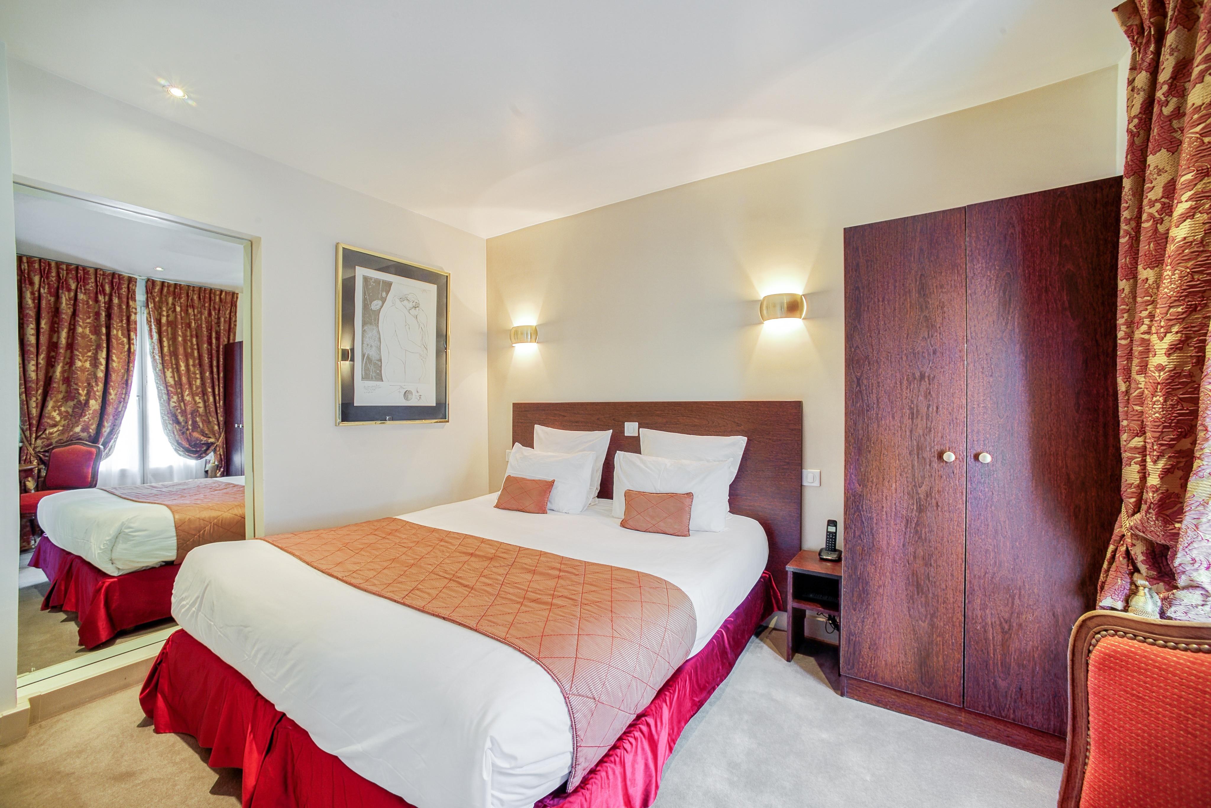 Queens Boutique Hotel Париж Экстерьер фото