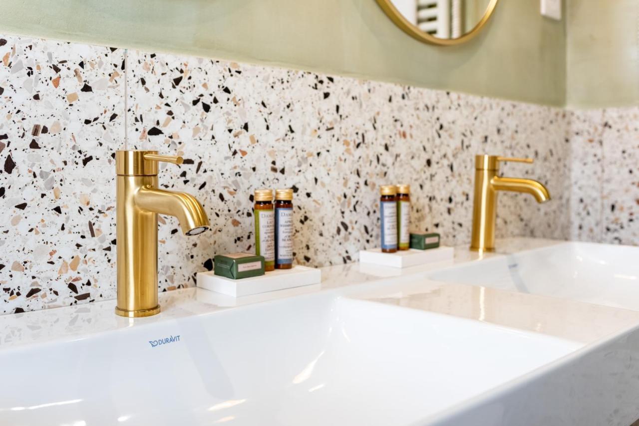 Queens Boutique Hotel Париж Экстерьер фото