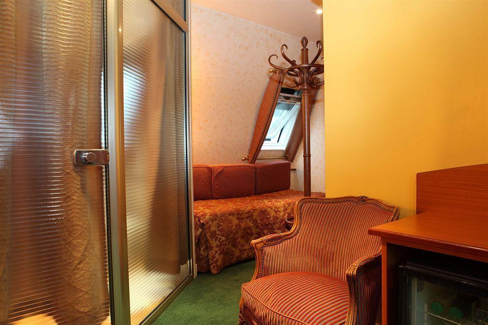 Queens Boutique Hotel Париж Экстерьер фото